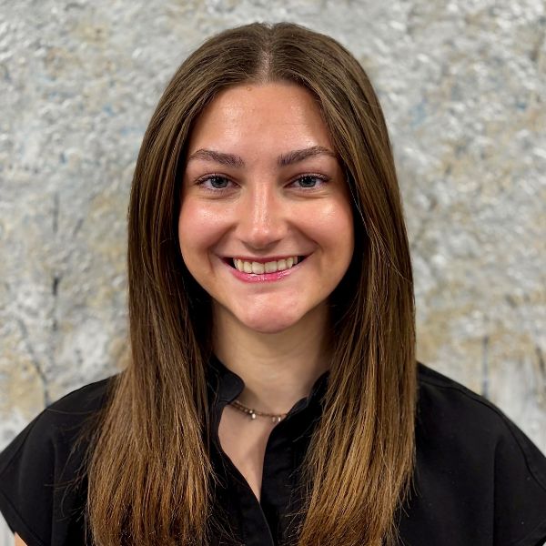 Rylie, optometric technician, headshot